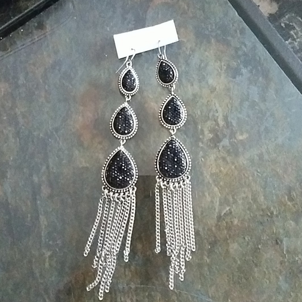 Earrings - Picture 8 of 8